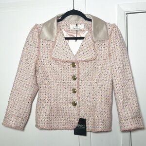Quaint tweed blazer. Pink